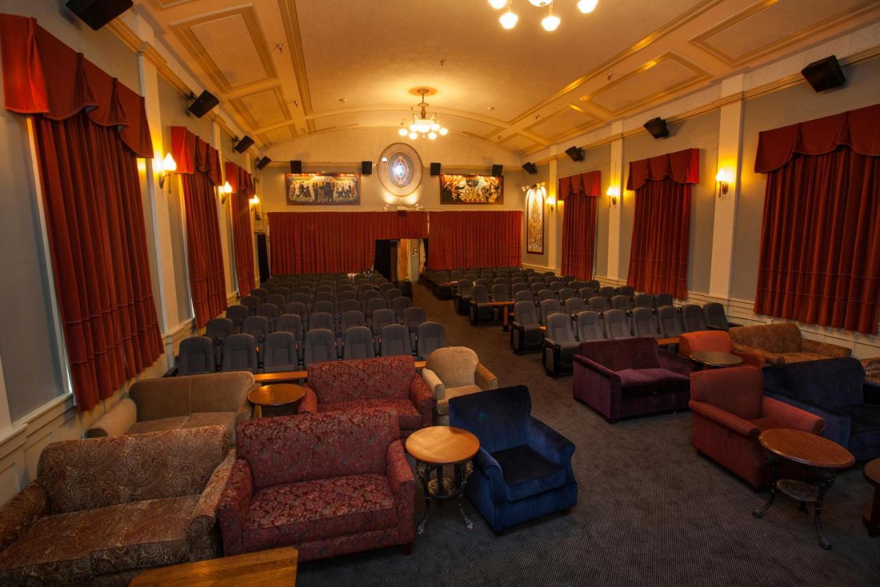 Mcmenamins Grand Lodge Forest Grove Dış mekan fotoğraf