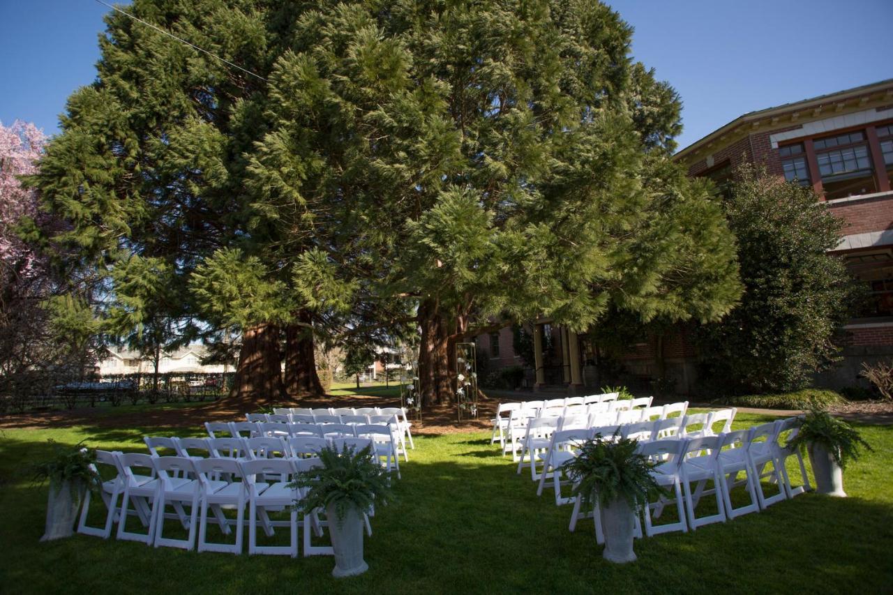 Mcmenamins Grand Lodge Forest Grove Dış mekan fotoğraf